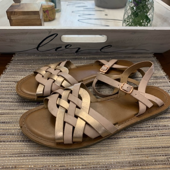 Gold and rose gold strap sandal - Picture 2 of 2